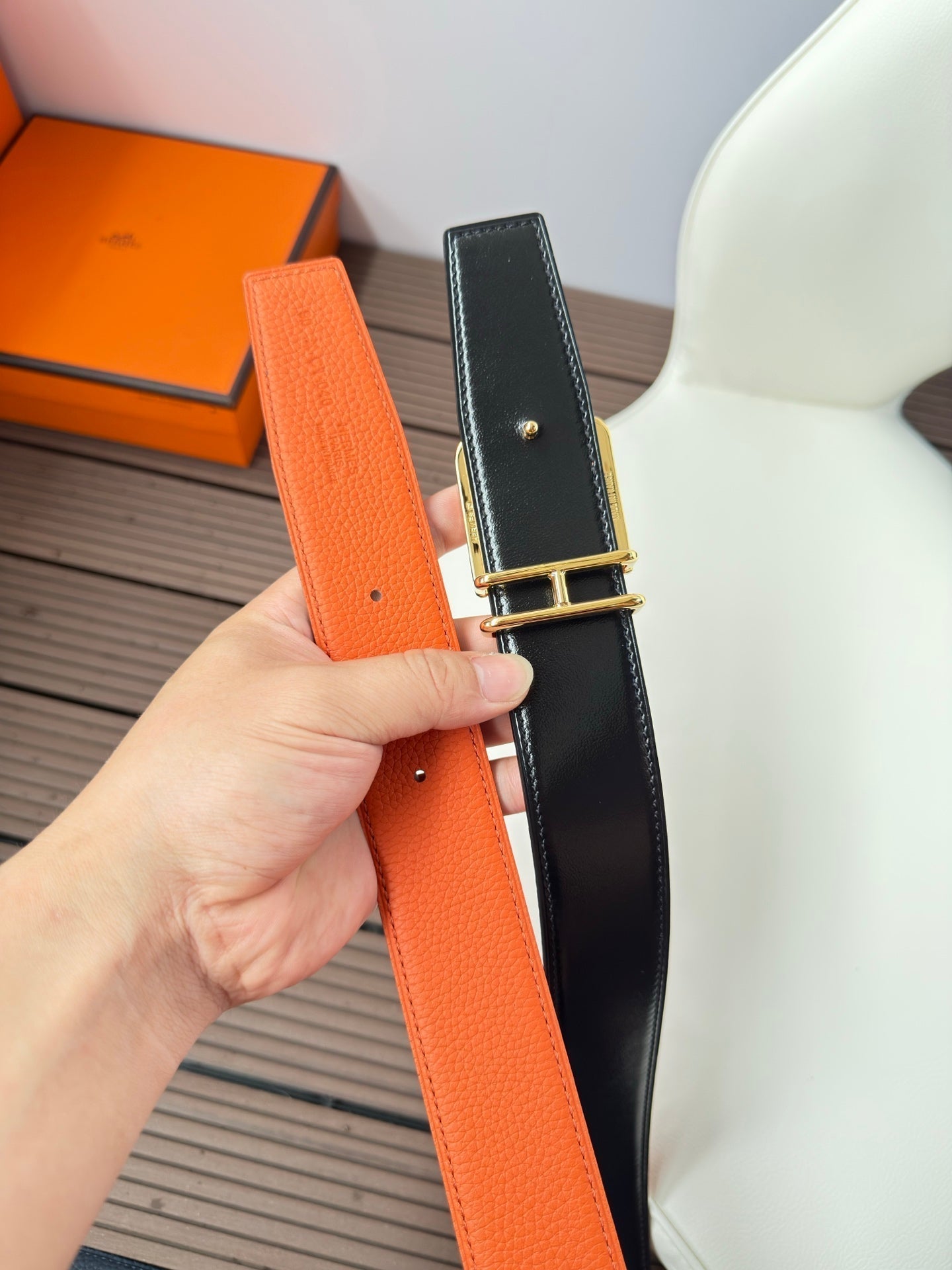 H VOLTE-FACE BELT 38MM GOLD BUCKLE & REVERSIBLE ORANGE AND BLACK LEATHER