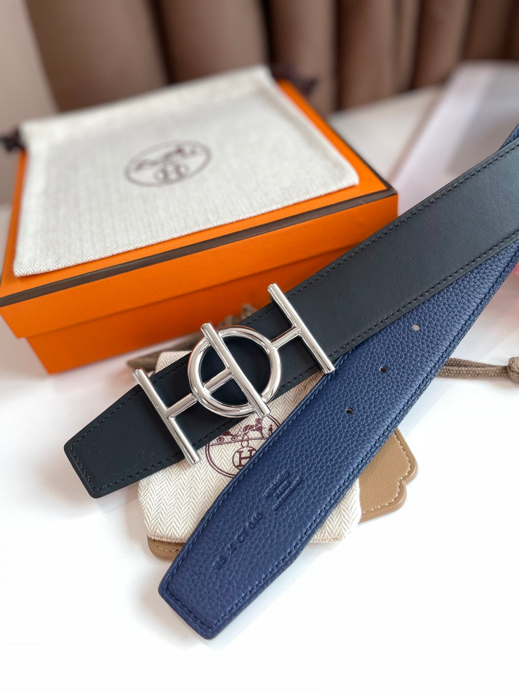 ULYSSE BELT BUCKLE & REVERSIBLE NAVY BLUE LEATHER STRAP 38MM SILVER HARDWARE