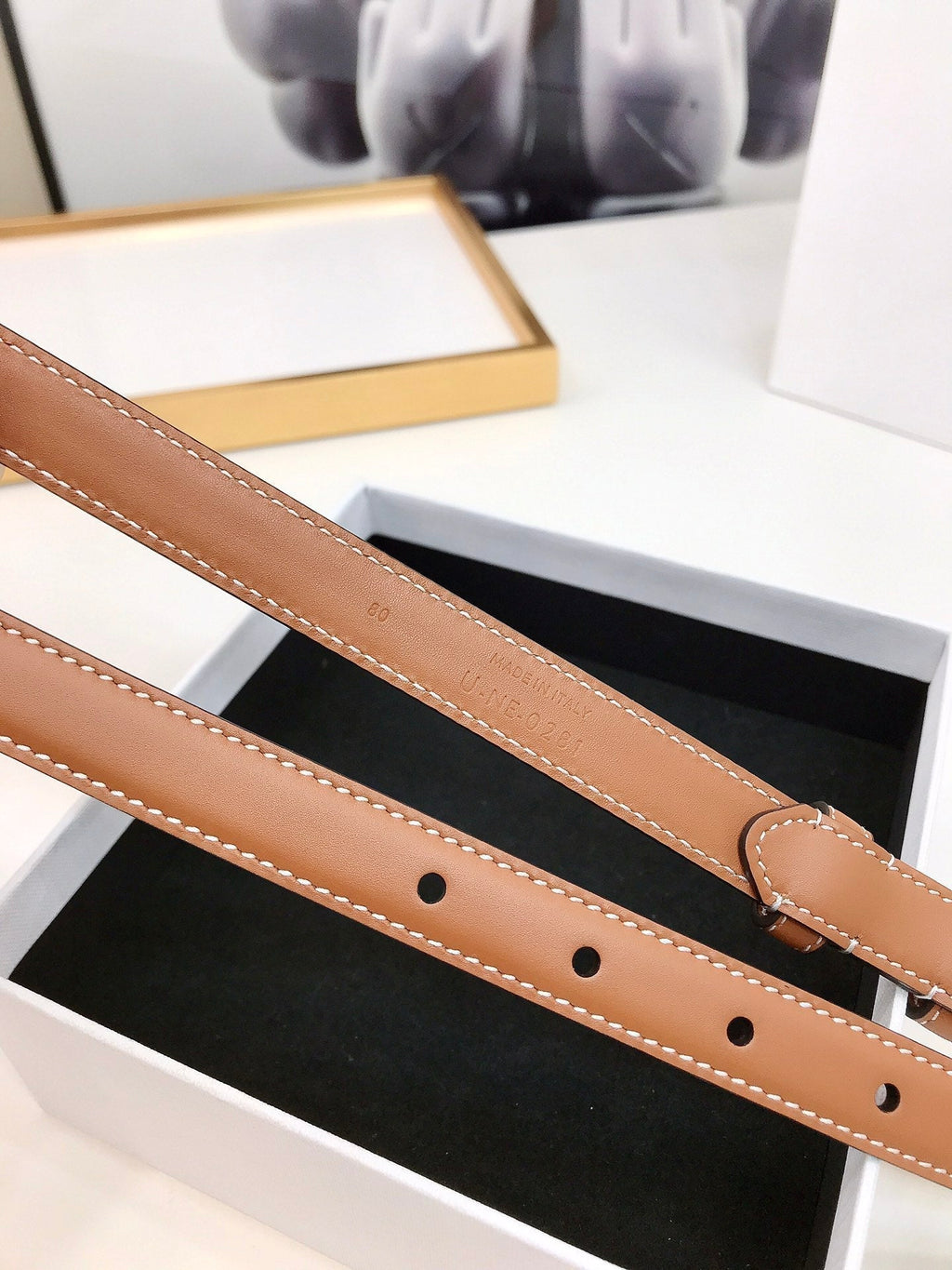 CL Gold 18mm Triomphe Enamel Saddle Brown Cowhide 608385