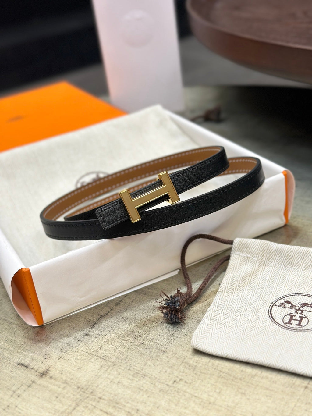 HM FOCUS BUCKLE & REVERSIBLE TAWNY BROWN AND BLACK LEATHER STRAP 13MM GOLD HARDWARE